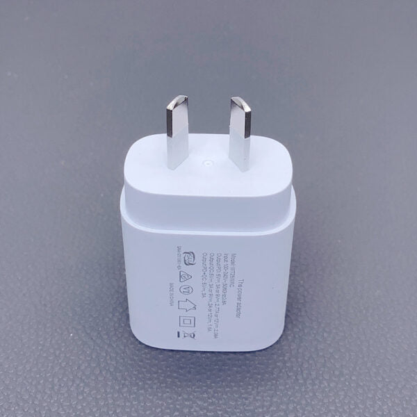 Maxguard 25W PD Charger WT25WAC (Support Super Fast Changing)